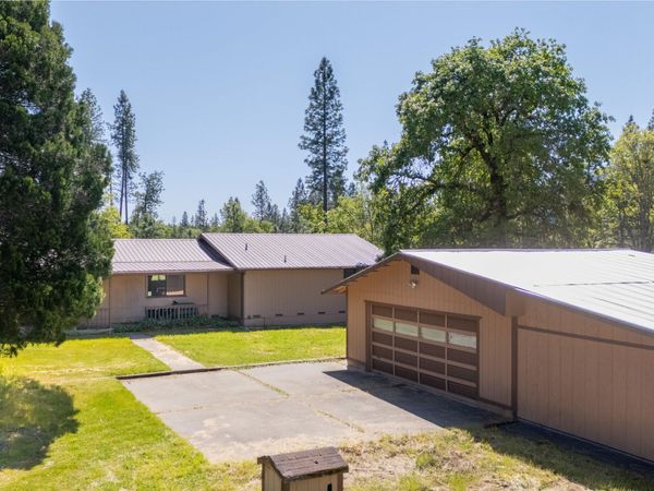 25066 Redwood Highway, Kerby, OR 97531