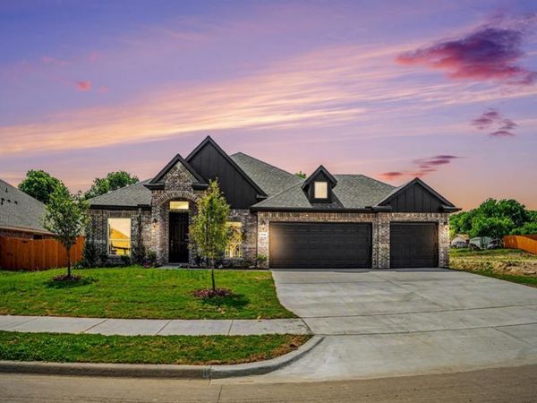 710 Alaina Drive, DeSoto, TX 75115