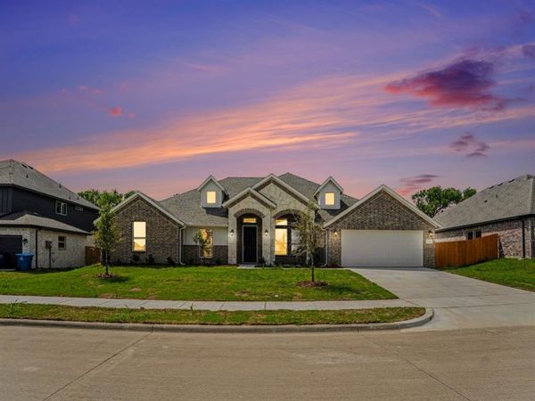 706 Alaina Drive, DeSoto, TX 75115