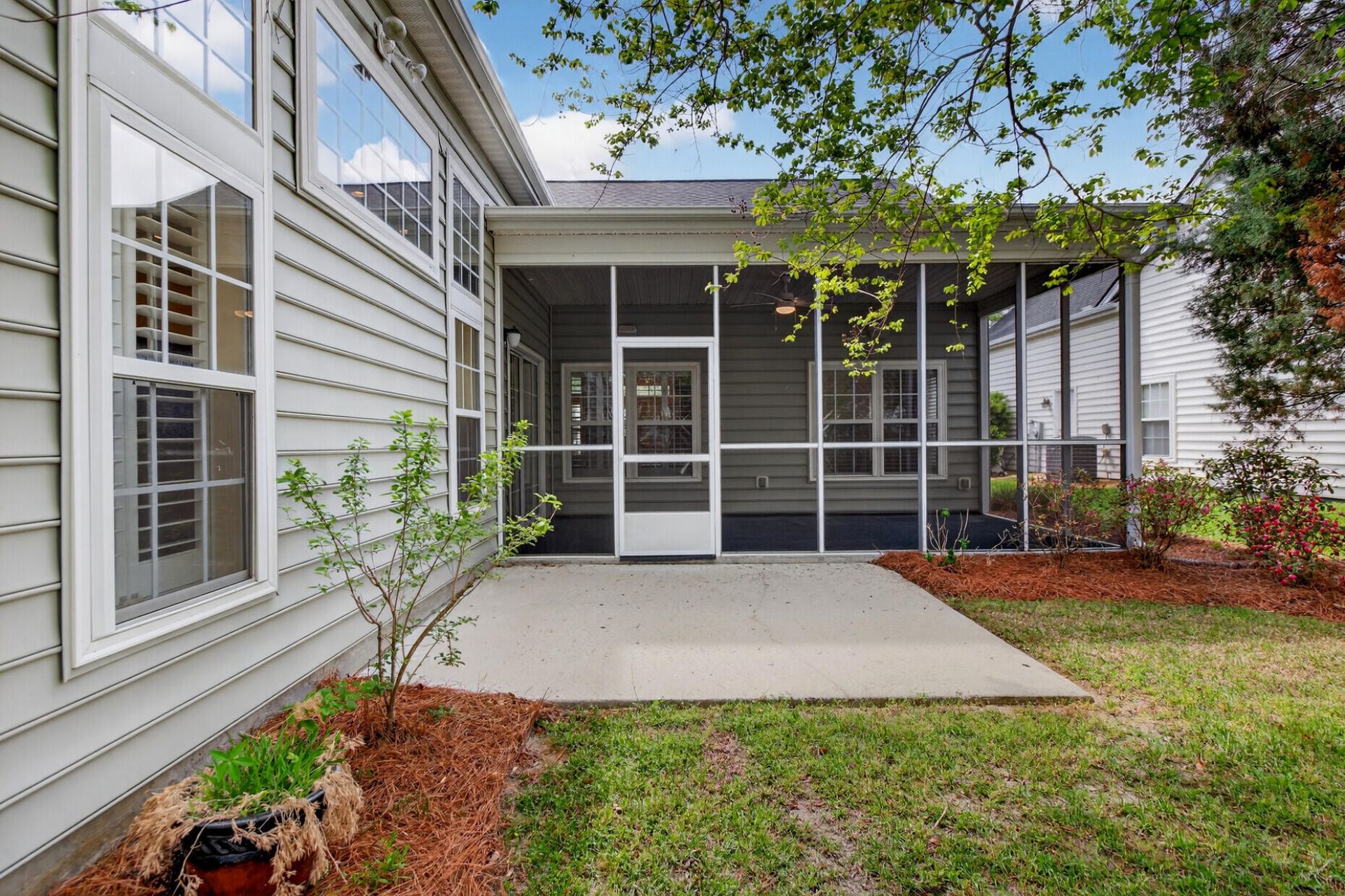 152 Back Tee Circle Photo 38