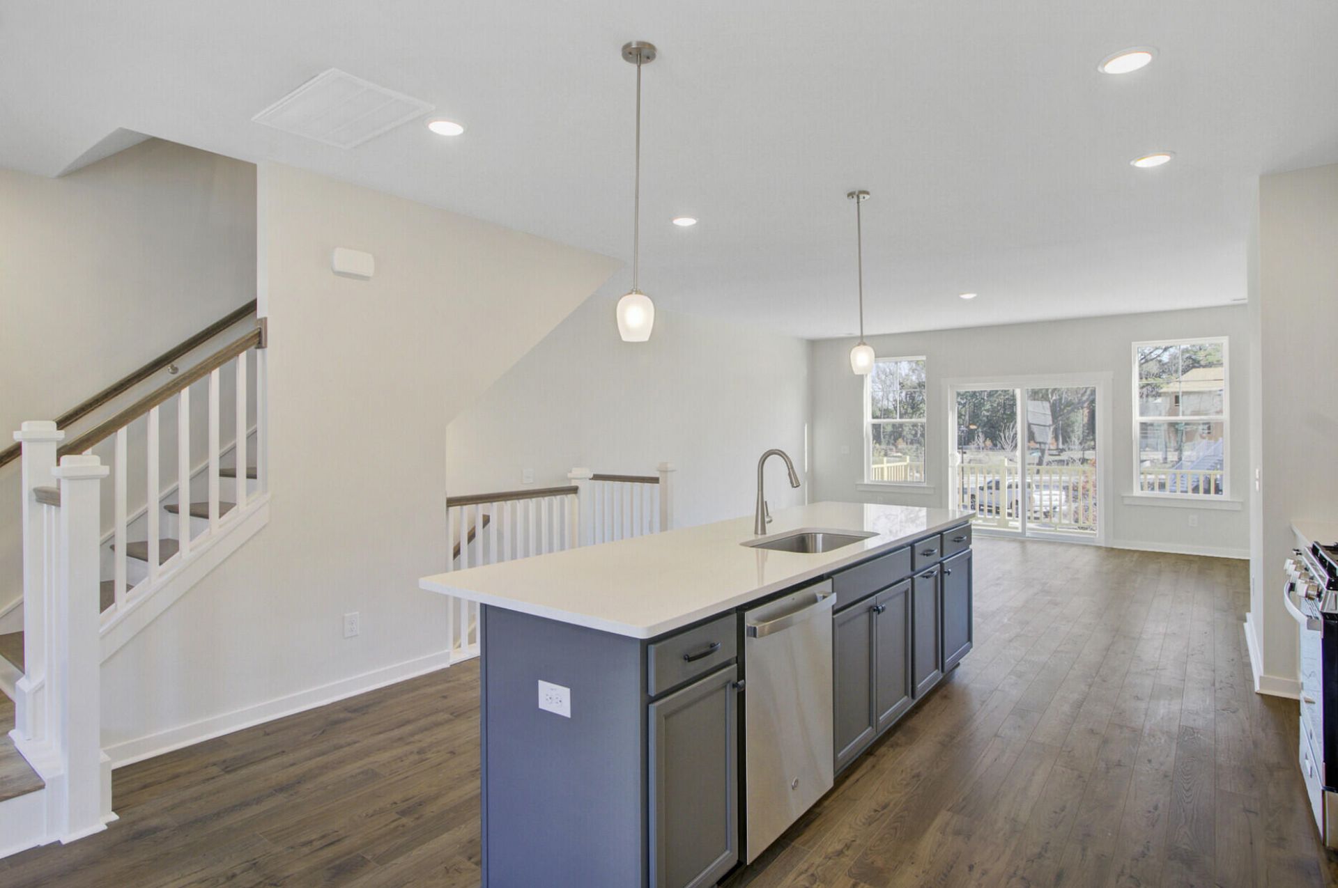 425 Caledon Court Photo 17