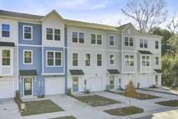 425 Caledon Court photo 4