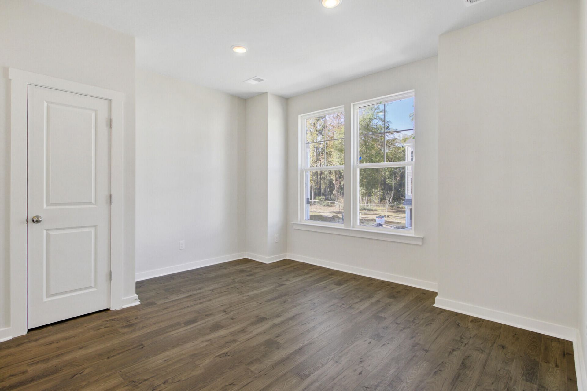 425 Caledon Court Photo 23