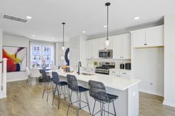 425 Caledon Court photo 4