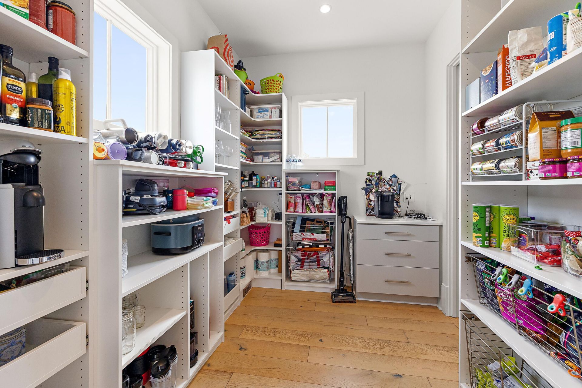 571 Wading Place Photo 11