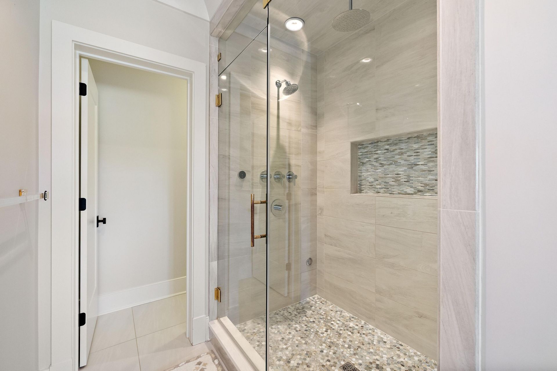 571 Wading Place Photo 24