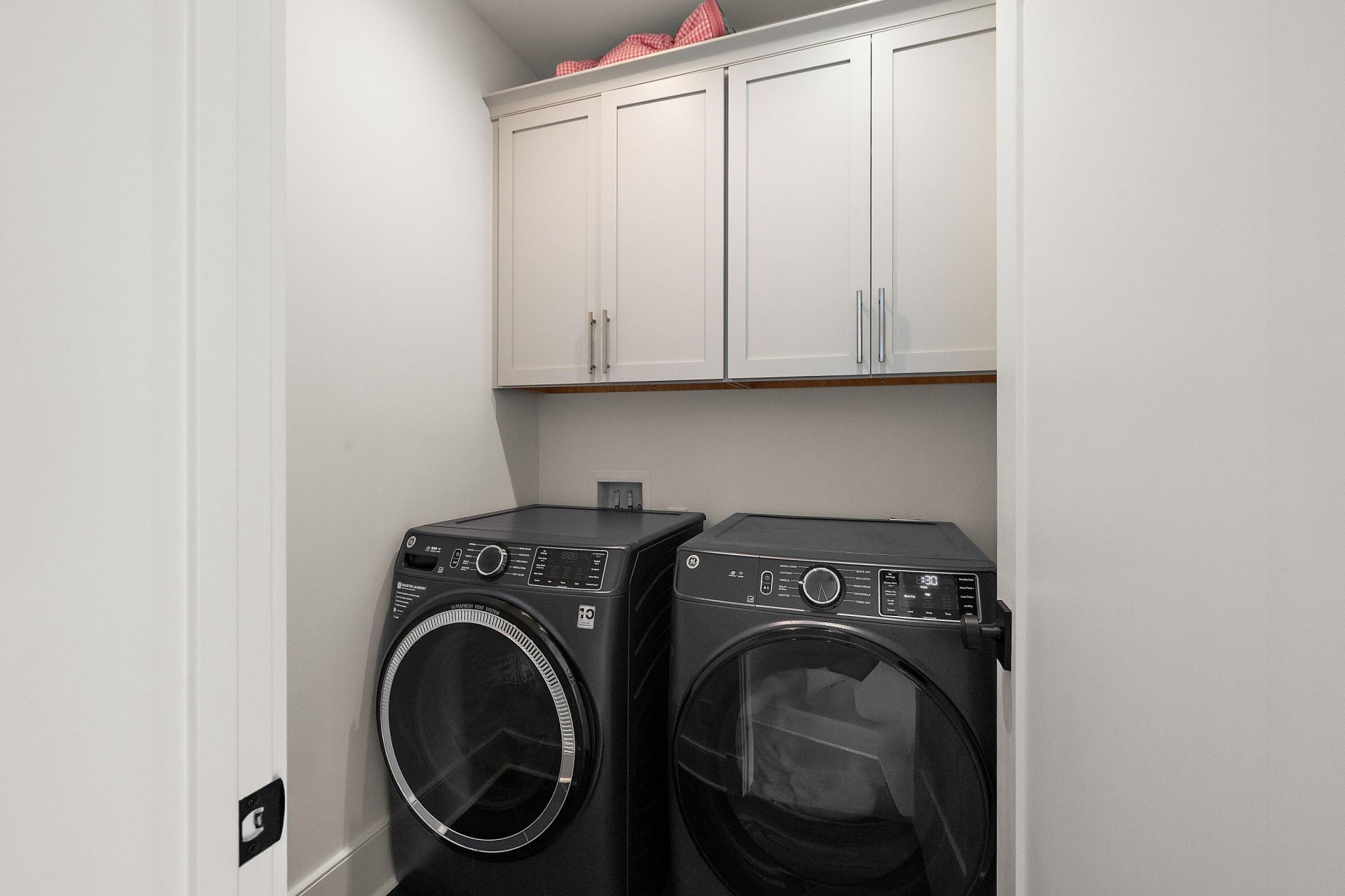 571 Wading Place Photo 30