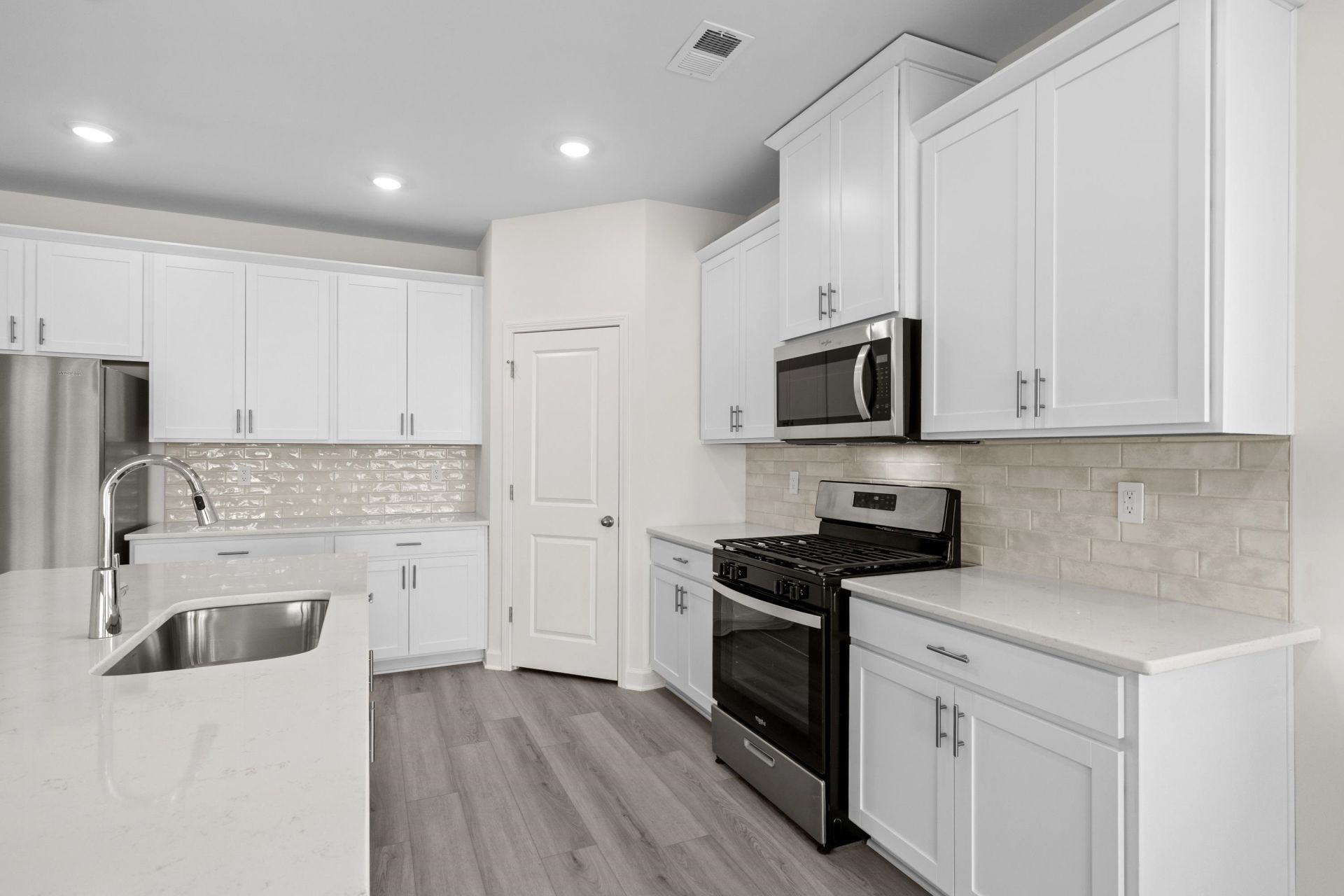 995 Lauryn Oak Loop Photo 16