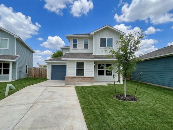 324 Mar Hill St, Seguin, TX 78155