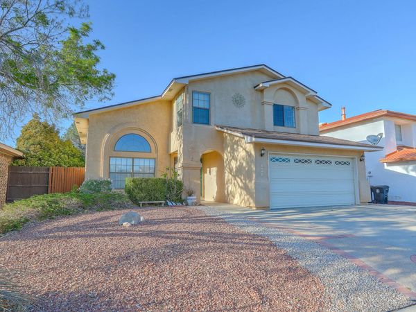 4601 Lobelia Road NW, Albuquerque, NM 87120