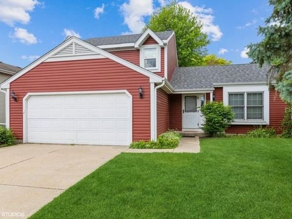 664 Regent Drive , Crystal Lake, IL 60014