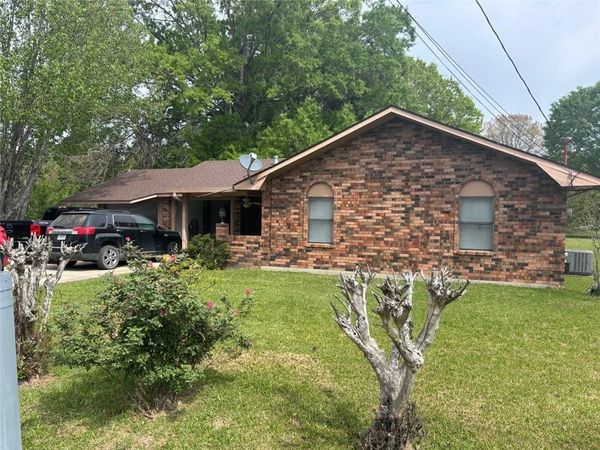 162 DECUIR Street, Marksville, LA 71351