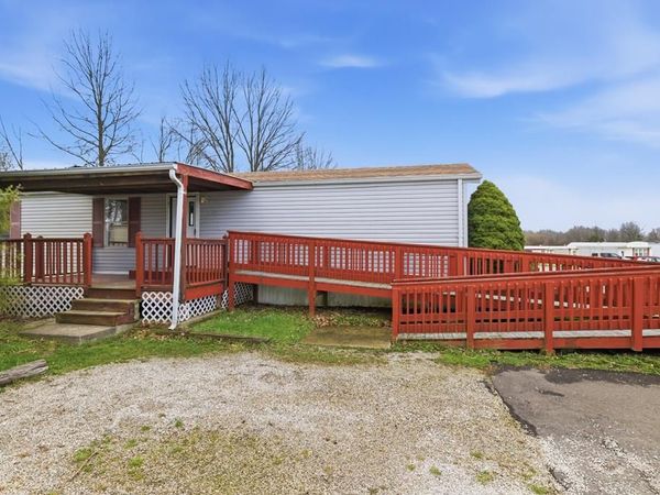 672 Coachman Rd, Mansfield, OH 44905
