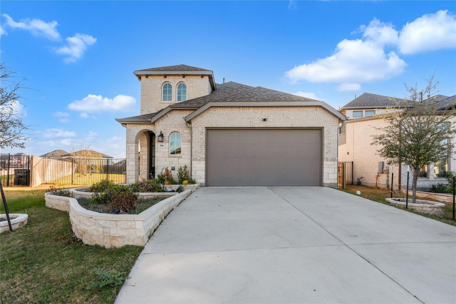516 Ahern Ct, Liberty Hill, TX 78642 Main Photo