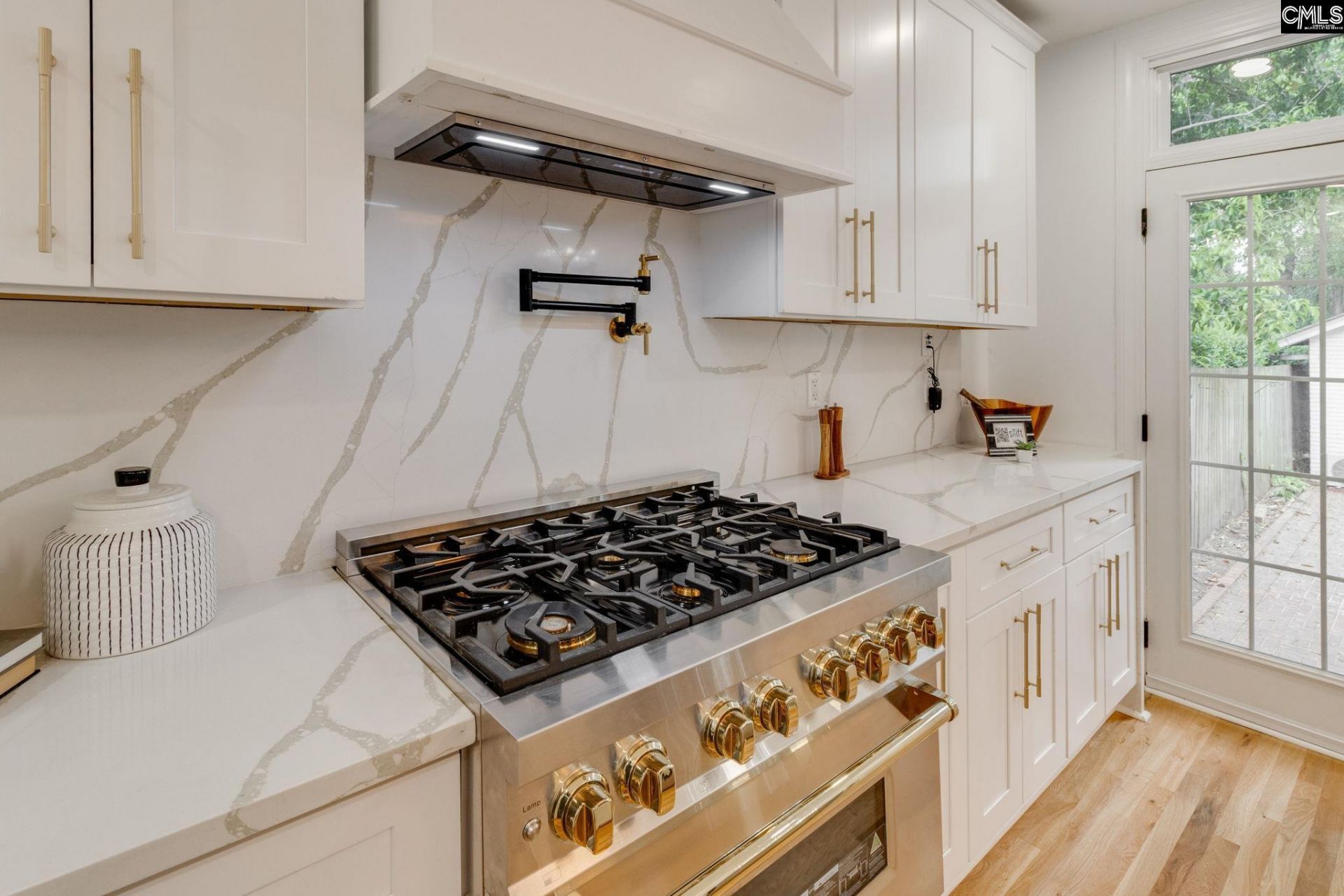 1731 Maplewood Drive Photo 10