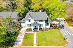 1731 Maplewood Drive photo 4