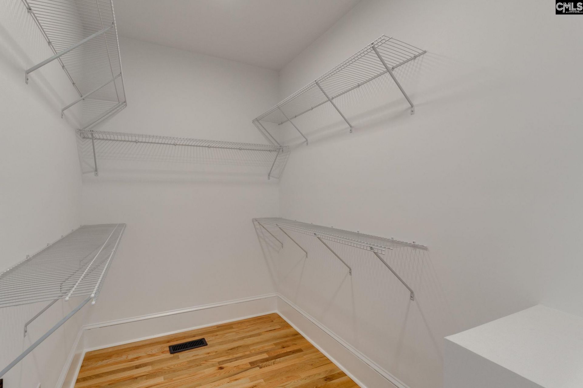 1731 Maplewood Drive Photo 32