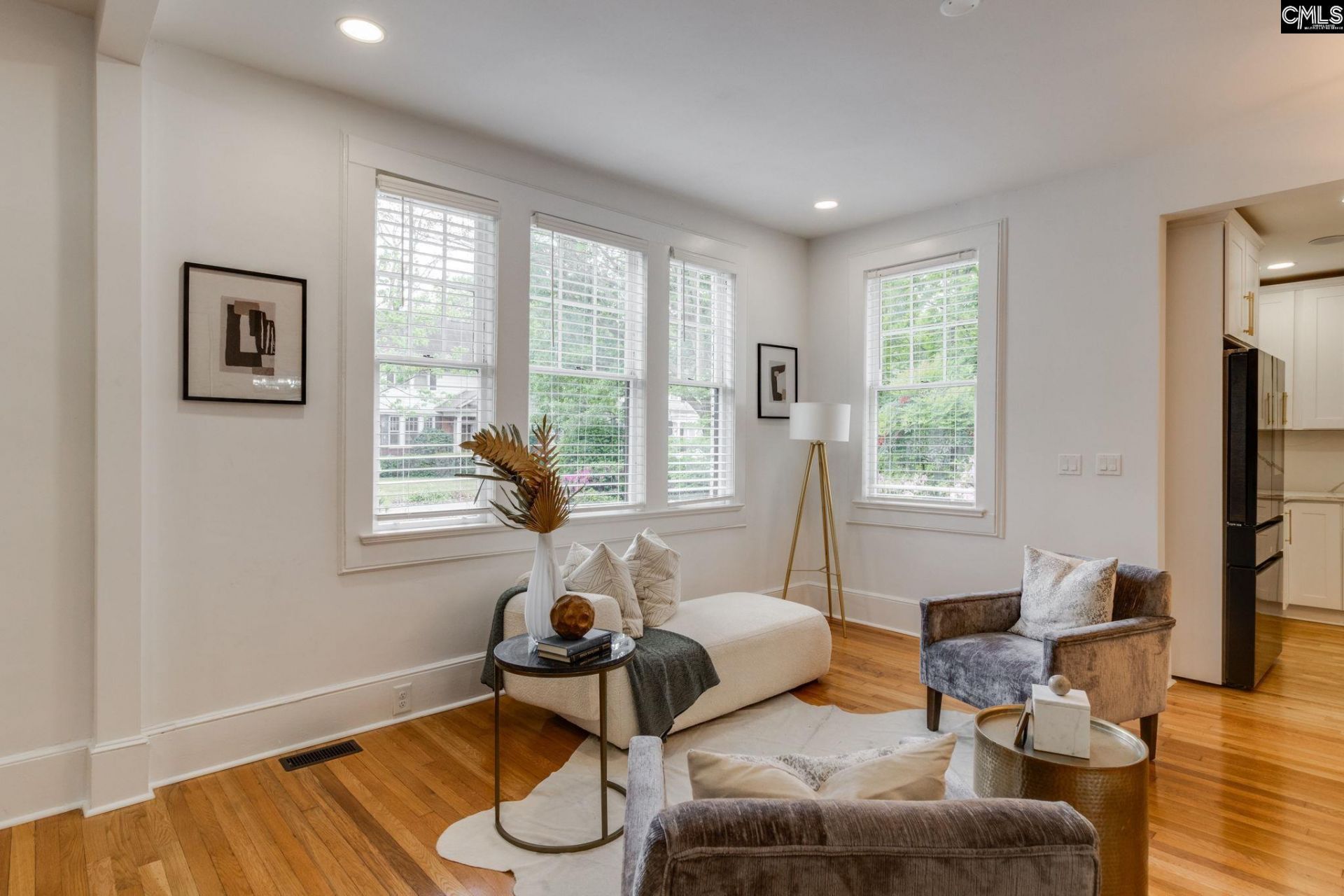 1731 Maplewood Drive Photo 4