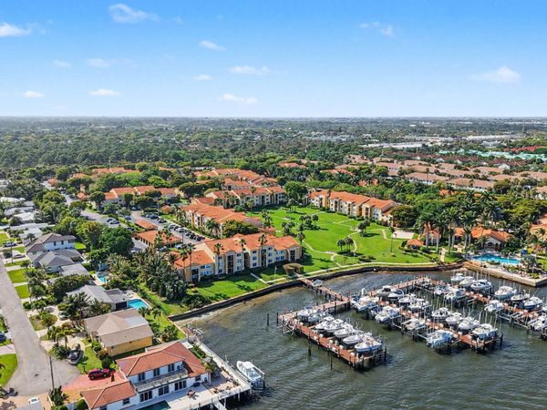 180 Yacht Club Way, Unit 309, Hypoluxo, FL 33462