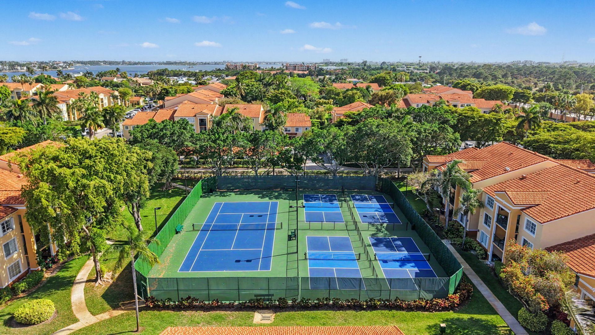 180 Yacht Club Way, Unit 309, Hypoluxo, FL 33462 Photo