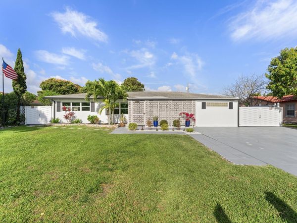 6411 Lake Clarke Drive, Lake Clarke Shores, FL 33406