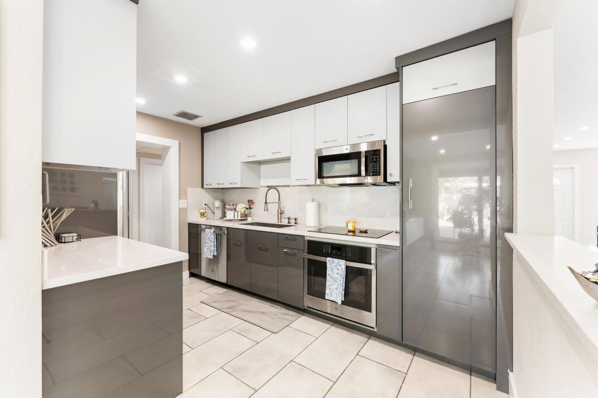 6411 Lake Clarke Drive, Lake Clarke Shores, FL 33406 Photo