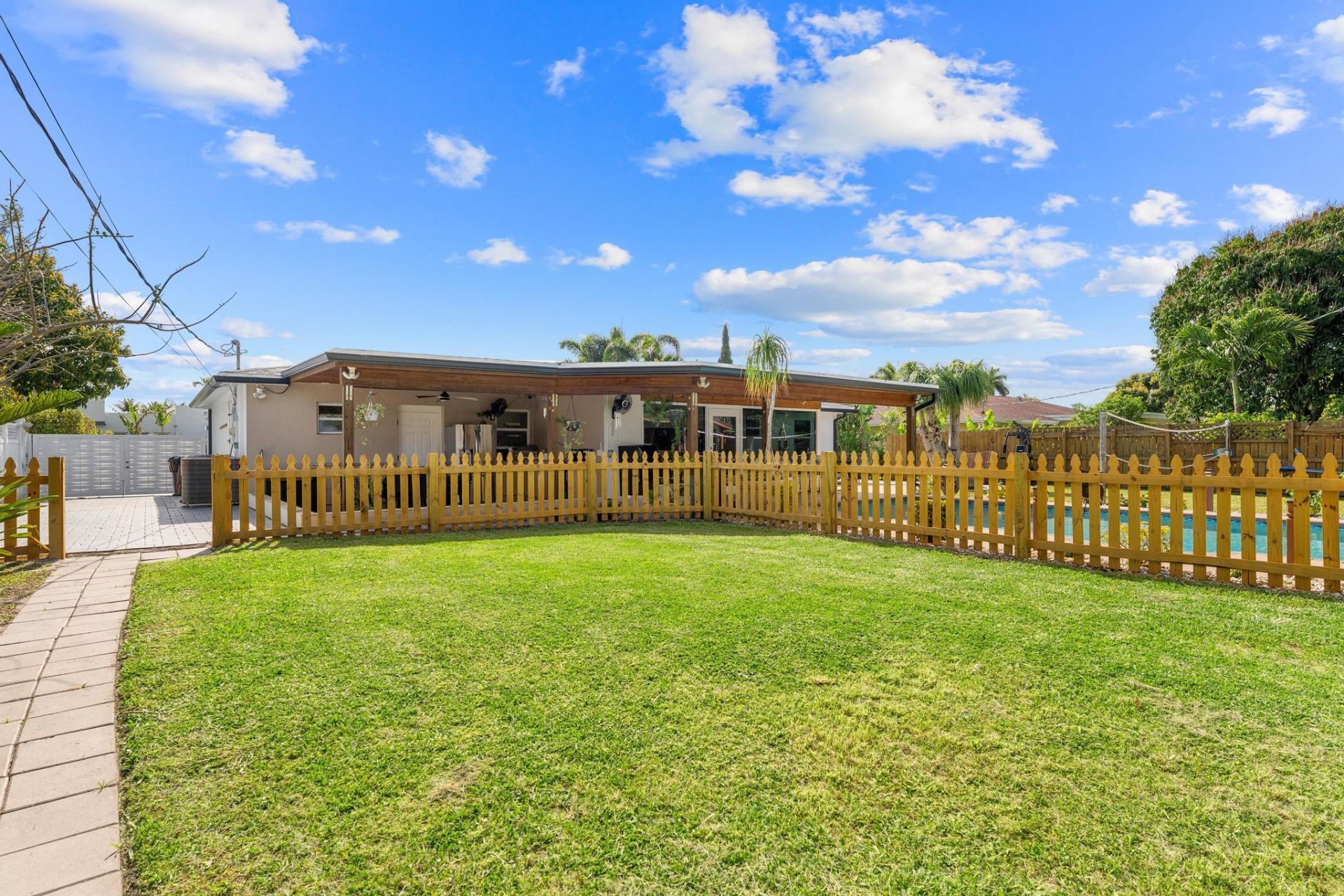 6411 Lake Clarke Drive, Lake Clarke Shores, FL 33406 Photo