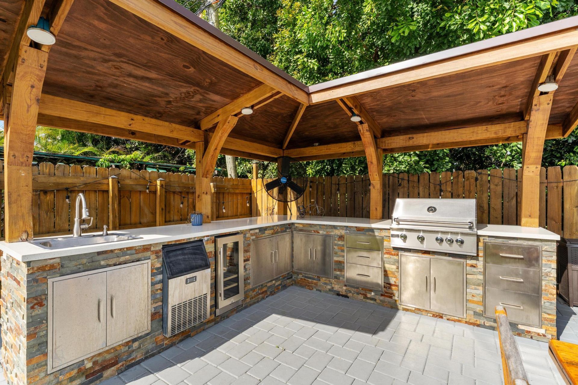 6411 Lake Clarke Drive, Lake Clarke Shores, FL 33406 Photo