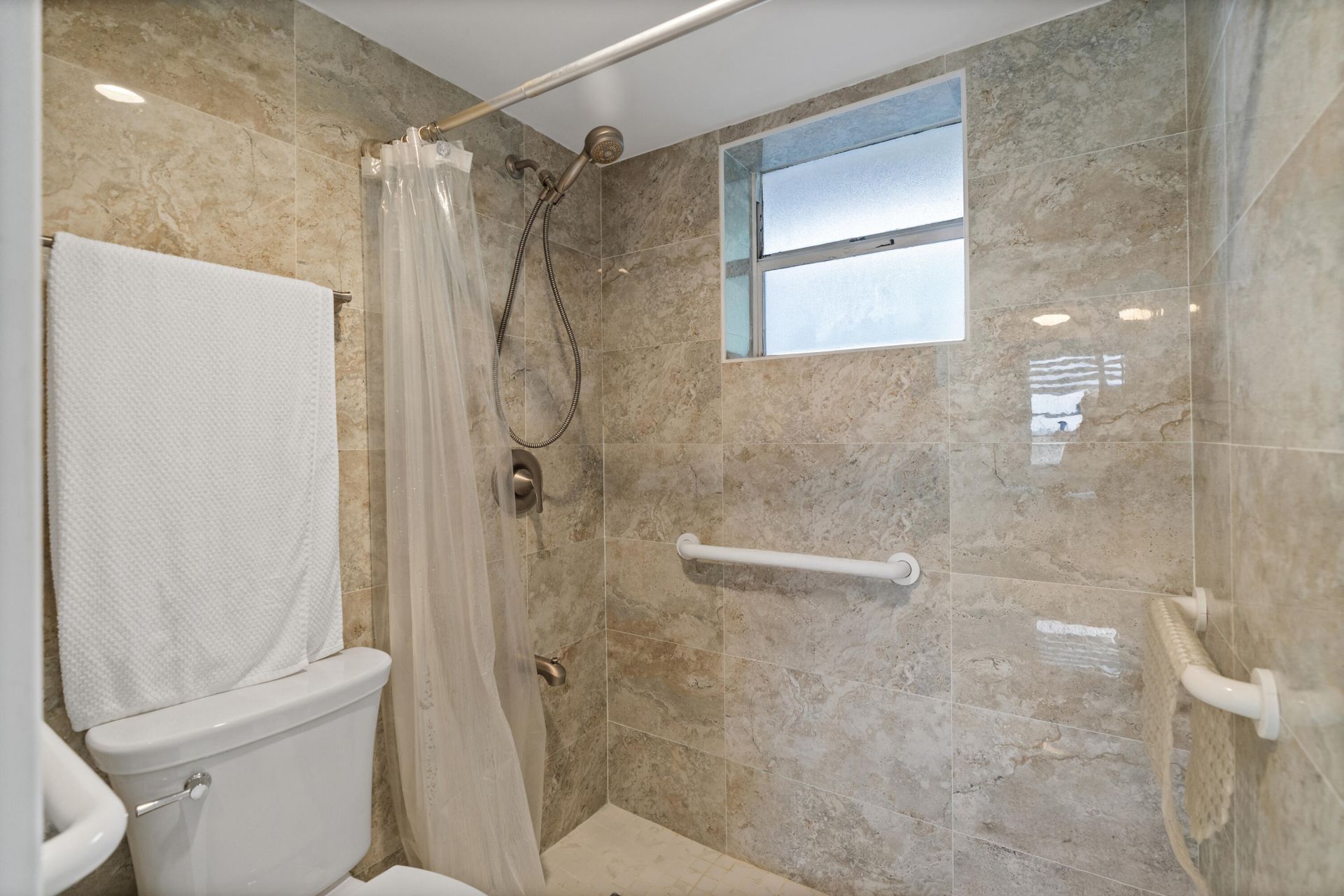 1001 Colony Point Circle, Pembroke Pines, FL 33026 Photo