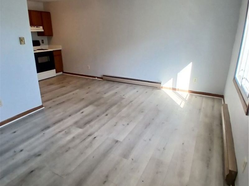 31 Elm Street, Unit B3, Struthers, OH 44471 Photo 3