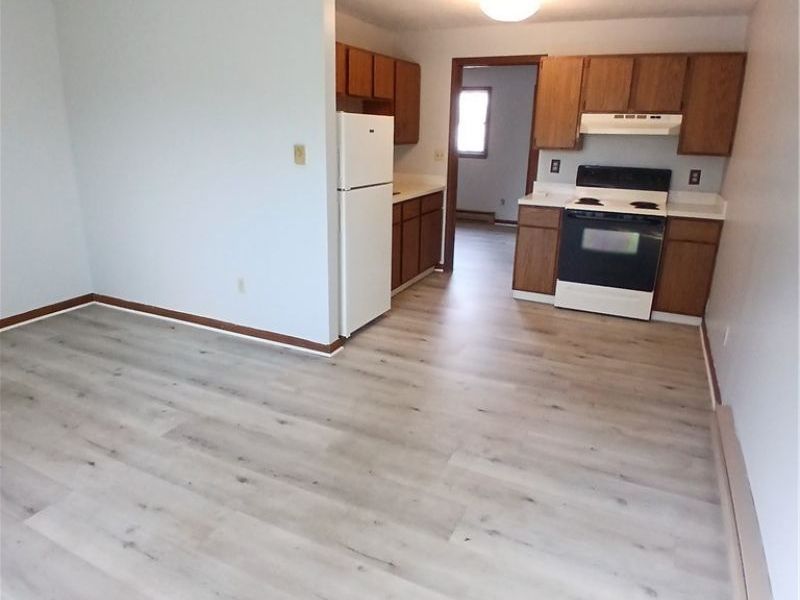 31 Elm Street, Unit B3, Struthers, OH 44471 Photo 4