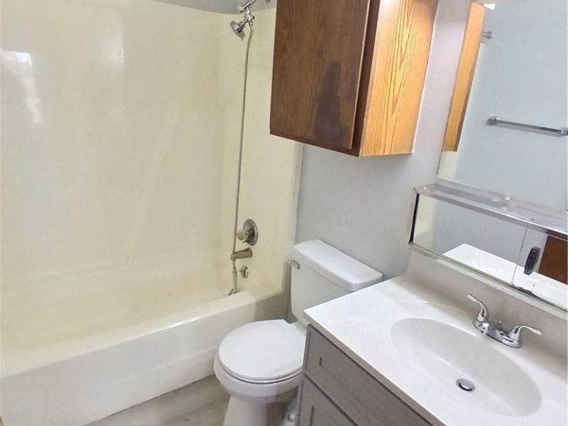 31 Elm Street, Unit B3, Struthers, OH 44471 Photo 9