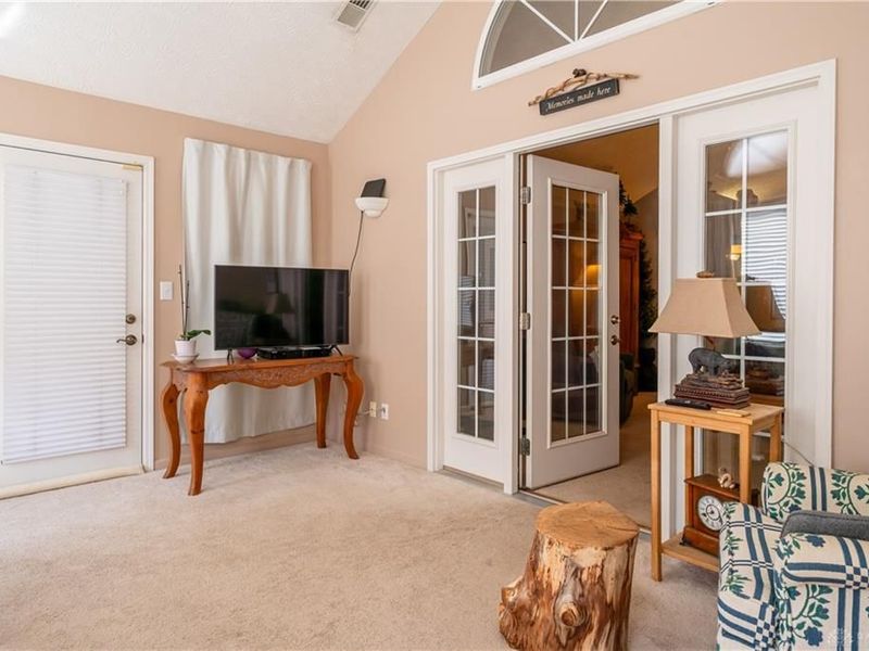 139 Edinburgh Village Drive, Centerville, OH 45458 Photo 16