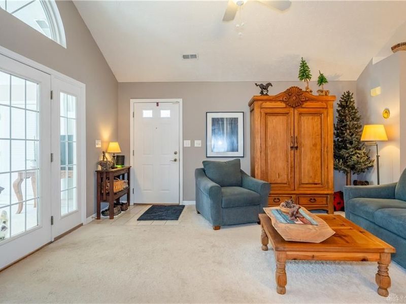 139 Edinburgh Village Drive, Centerville, OH 45458 Photo 7