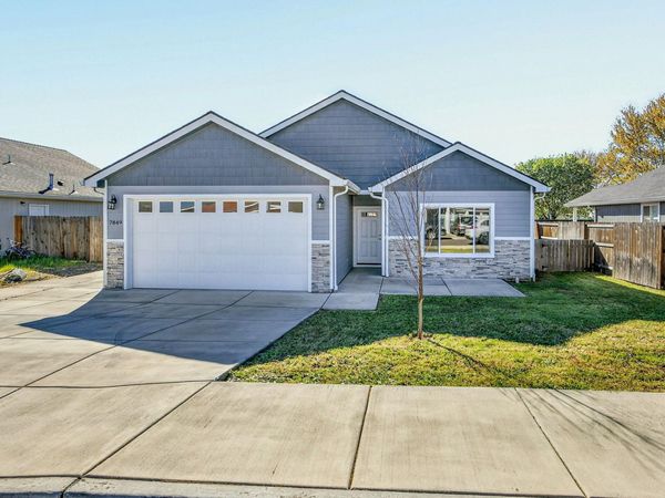 7849 Cadence Lane, White City, OR 97503