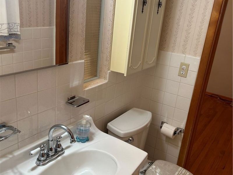 4716 Forest Edge Drive, Brooklyn, OH 44144 Photo 10