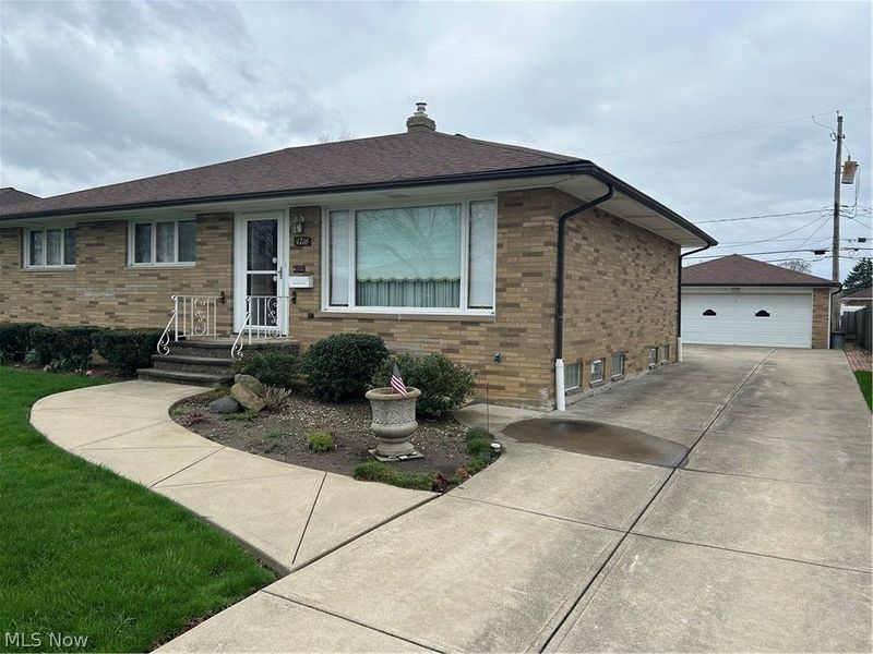 4716 Forest Edge Drive, Brooklyn, OH 44144 Photo 29