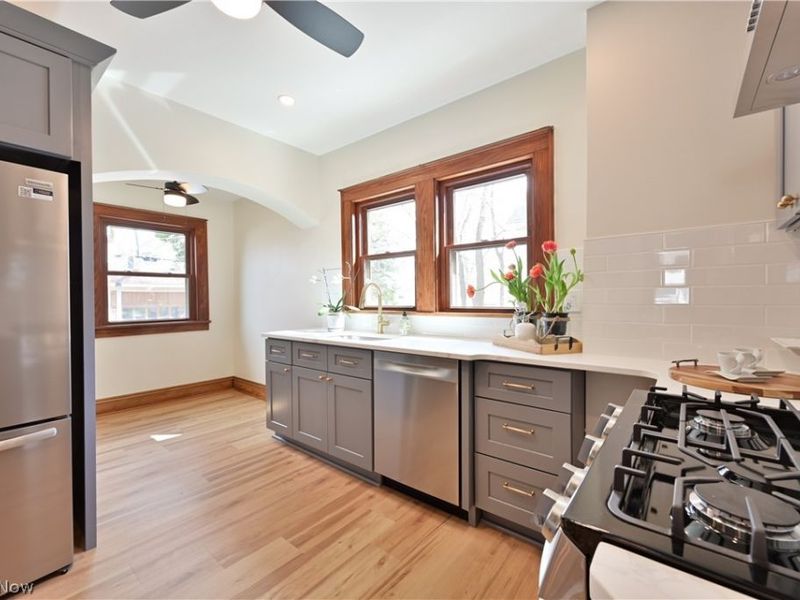 2163 Waterbury Road, Lakewood, OH 44107 Photo 17