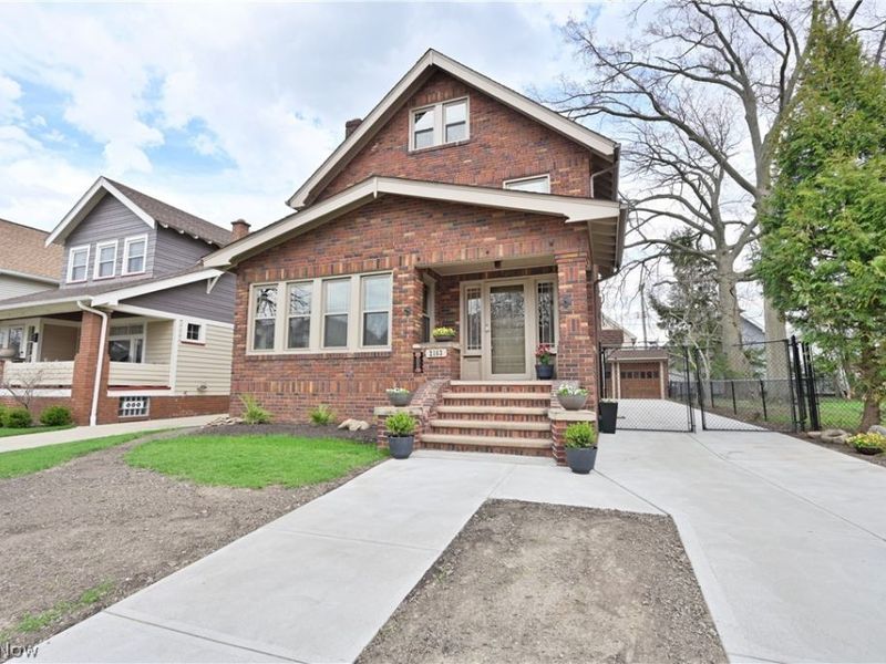 2163 Waterbury Road, Lakewood, OH 44107 Photo 2