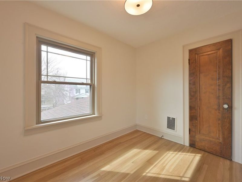 2163 Waterbury Road, Lakewood, OH 44107 Photo 26