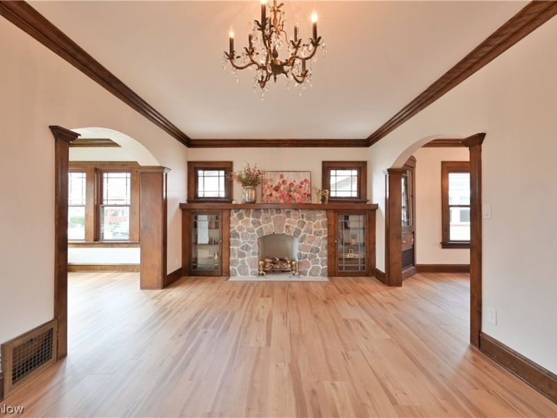 2163 Waterbury Road, Lakewood, OH 44107 Photo 5