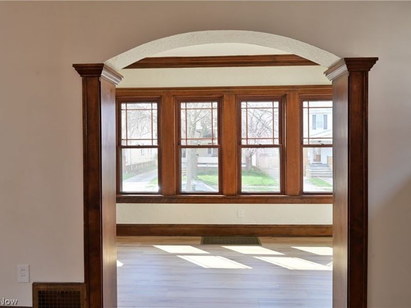 2163 Waterbury Road, Lakewood, OH 44107 Photo 8