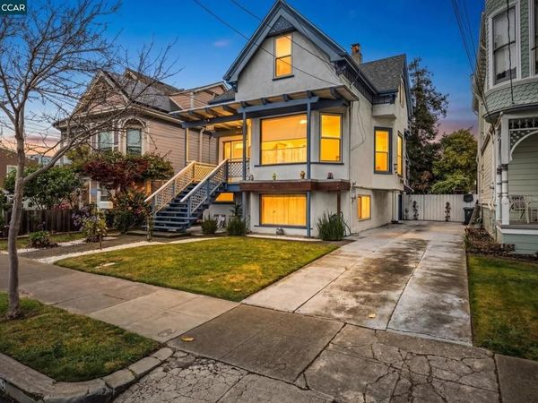 1036 Regent St, Alameda, CA 94501