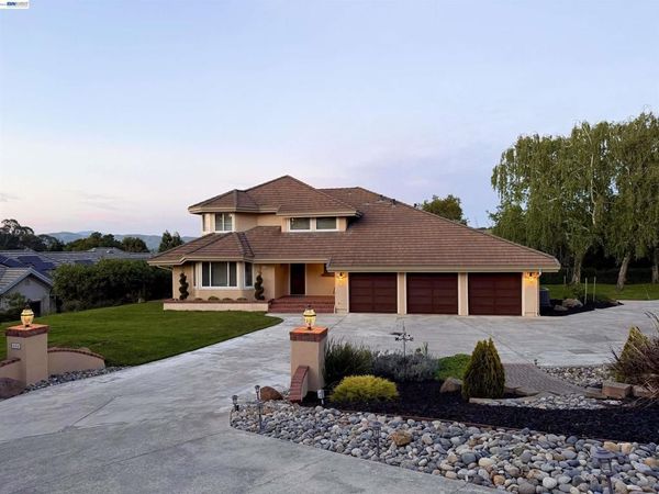 4164 Oak Pointe Ct. , Hayward, CA 94542