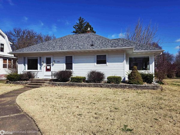 2300 West Avenue, Burlington, IA 52601