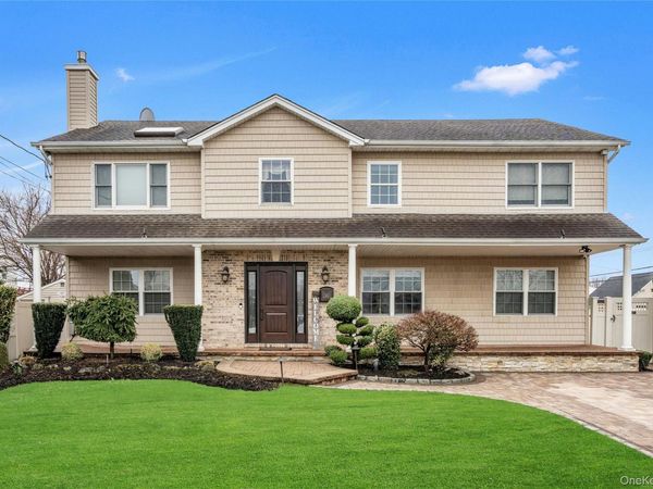 69 Thomas Avenue, Bethpage, NY 11714