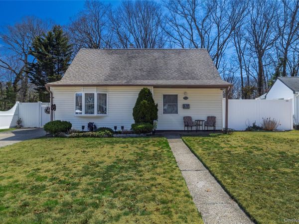 712 Nightingale Road , West Hempstead, NY 11552