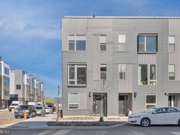 3101 RISEVIEW LANE, PHILADELPHIA, PA 19125