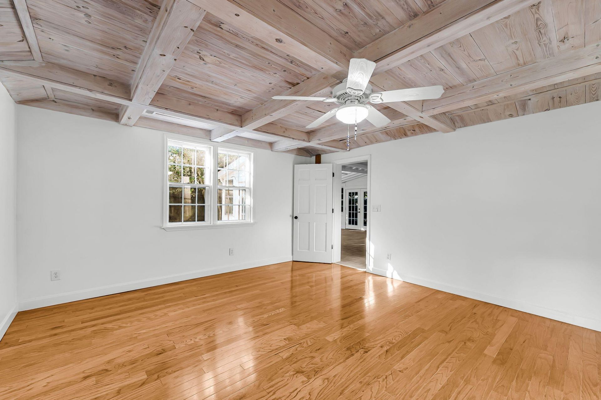 706 Sterling Drive Photo 11