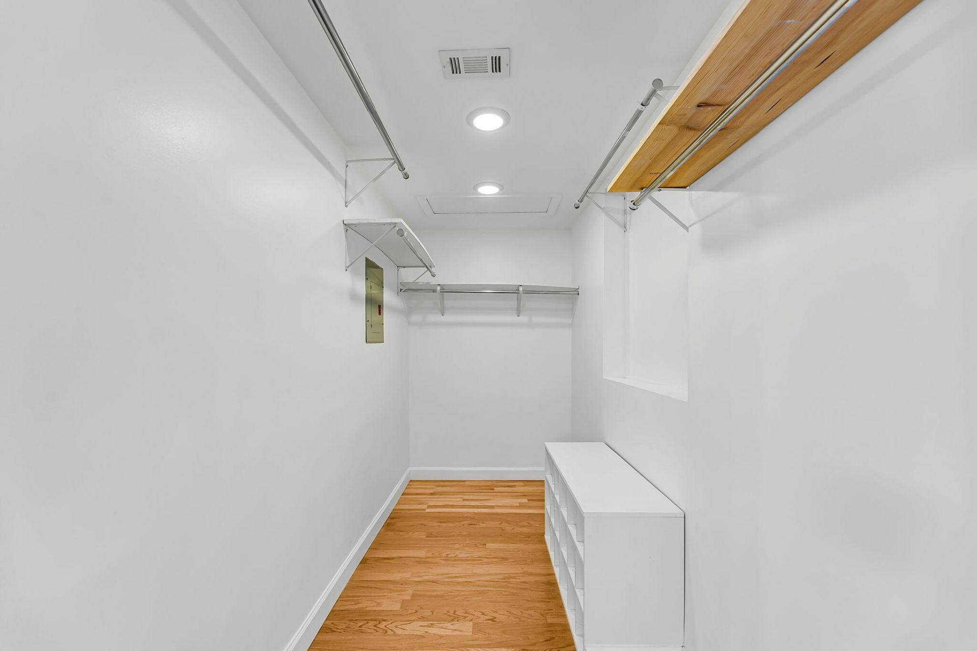 706 Sterling Drive Photo 15